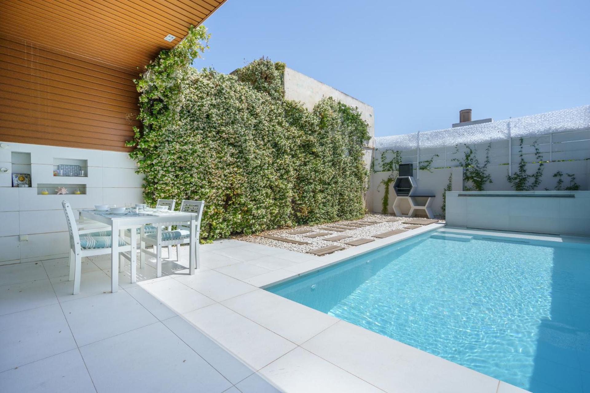 House In With Private Swimming Pool Ferienhaus *